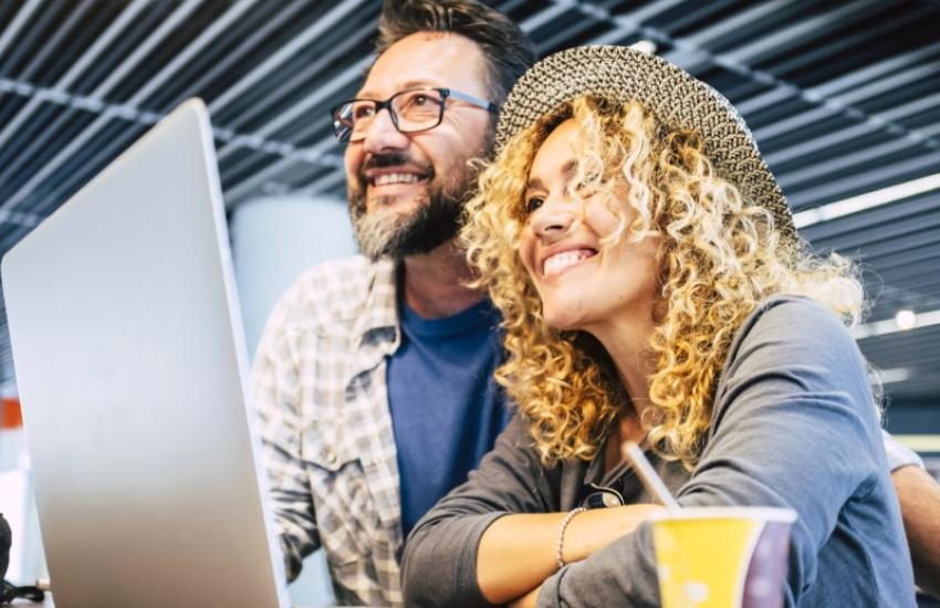 Why is the Real Estate Current Sentiment Index Score at a decadal high?