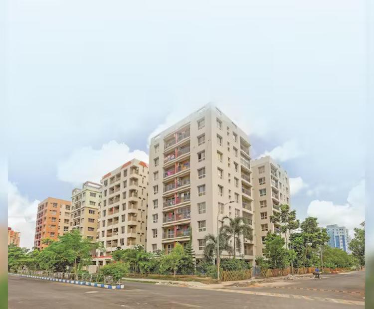 Steady demand, falling supply: What's ahead for mid-segment homes in India? | Business Standard